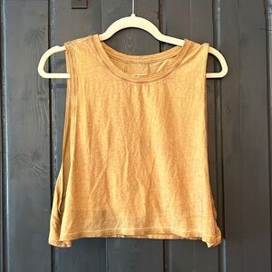 NWOT. Mustard crop top lululemon.